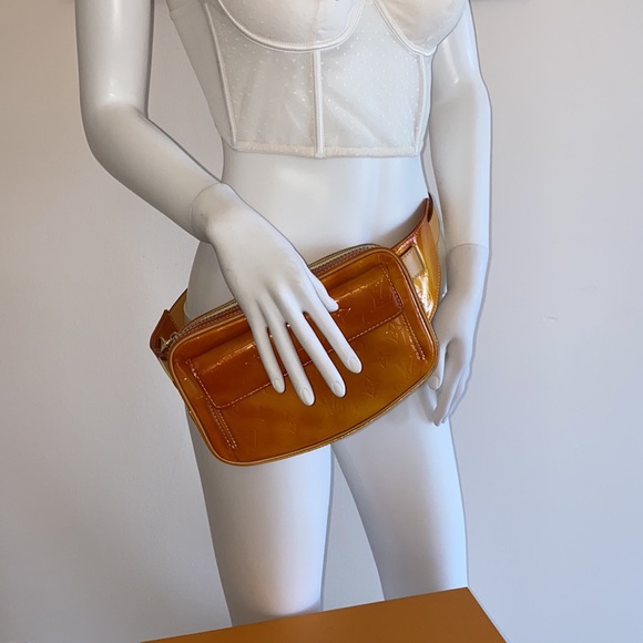 Louis Vuitton Handbags - 24 hr.SALE Auth. Louis Vuitton Waist bag Bum bag